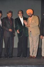 Amitabh Bachchan, Kapil Dev, Navjot Singh Sidhu unveil Sidhu_s Sherry on Topp in J W Marriott, Juhu, Mumbai on 18th April 2013 (21).JPG